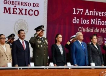 Batres asiste a la ceremonia del 177 aniversario de la gesta heroica de los Niños Héroes de Chapultepec