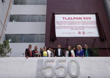 Batres entrega multifamiliares de Tlalpan e Hipódromo Condesa dañados en 2017
