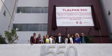 Batres entrega multifamiliares de Tlalpan e Hipódromo Condesa dañados en 2017