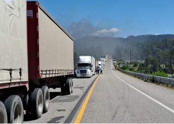 La violencia continúa en Sinaloa, pese a bloqueos en la Maxipista Culiacán—Mazatlán, localizan cinco cadáveres