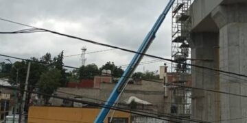 Empresa encargada del Tren Interurbano trabaja con una nueva lanzadora de dovela