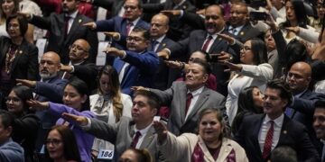 Coordenadas Políticas/Martin Aguilar/Entre el poder y el dinero