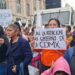 Gobierno de la CDMX bloquea con granaderos marcha antorchista hacia el Zócalo