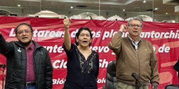 Jesús Tolentino Román dicta conferencia a plenistas de la CDMX