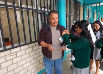 Estudiantes de secundaria trabajan por erradicar la violencia en la Ciudad de México