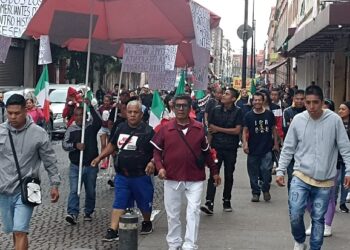 Comerciantes del Centro Histórico esperan que con la llegada de Sheinbaum a la presidencia mejoren sus ventas