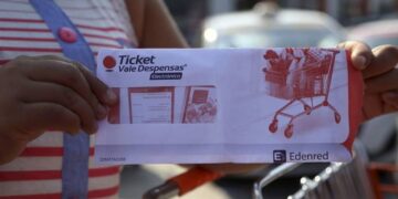 Quieren suspender vales de despensa del gobierno de la CDMX por supuestas irregularidades