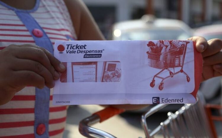 Quieren suspender vales de despensa del gobierno de la CDMX por supuestas irregularidades