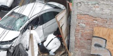 Automovilista atropella y mata a mujer de 70 años cuando abría su negocio