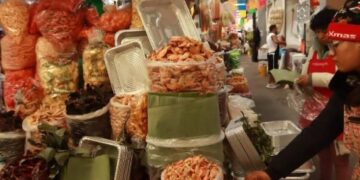 Sedeco realiza modificaciones para simplificar y digitalizar trámites en mercados públicos de la CDMX