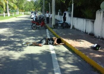 Fallece motociclista al chocar contra la banqueta en Azcapotzalco