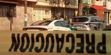 Le disparan a sujeto a las puertas de su casa en la Del Valle