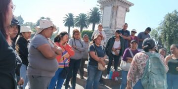 Ante la amenaza de demolición de viviendas de familias humildes, antorchistas de Xochimilco se manifiestan