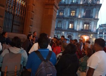 Familias de Álvaro Obregón se manifiestan para evitar desalojo de viviendas