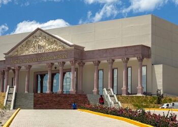 Teatro «Aquiles Córdova Morán»; herramienta para impulsar la cultura de Antorcha