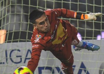 Los Pumas de la UNAM cerca Como el 8º Pasajero