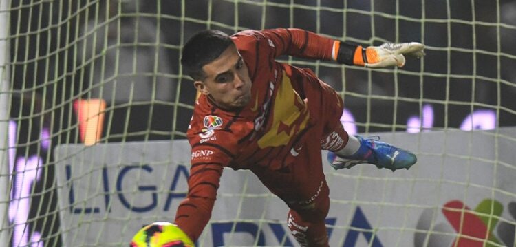 Los Pumas de la UNAM cerca Como el 8º Pasajero