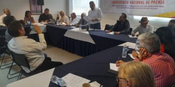 Quieren salario digno para profesores