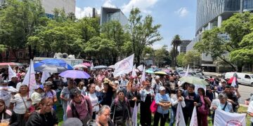 Antorchistas de Tláhuac se manifiestan por falta de agua