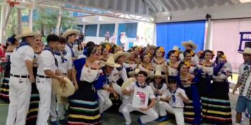 Gana la PLC Cuautitlán Izcalli primer lugar en el Cuarto Concurso de Danza 2025
