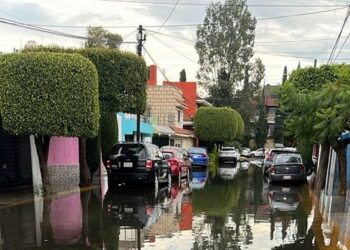 Inundaciones arrastran a Bosques de Aragón al abandono institucional; vecinos enfrentan el agua, solos