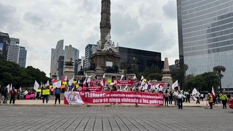 Antorcha protesta con cuatro cadenas simultáneas en la CDMX