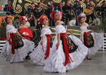 La cultura y el arte en defensa de estudiantes y sus albergues en Oaxaca