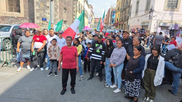 Comerciantes ambulantes del Centro Histórico respaldan el primer año de gobierno de la presidenta Sheinbaum