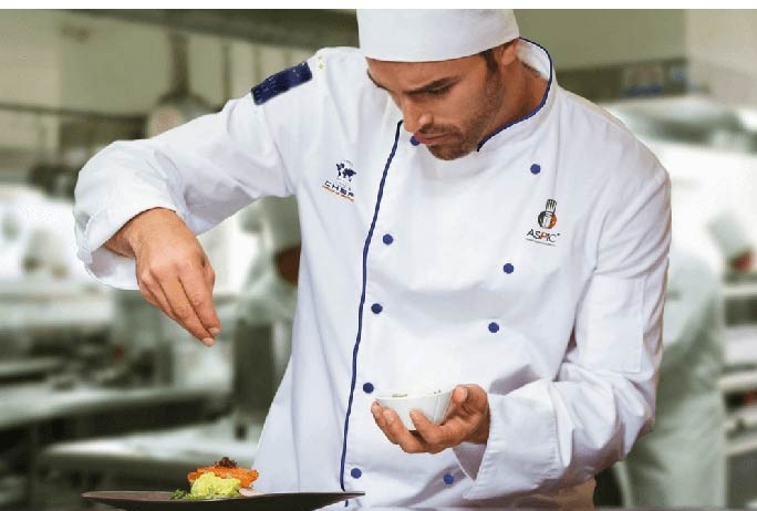 Comunicación en cocinas multiculturales: desafíos y ventajas de trabajar en diferentes idiomas