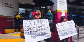 Antorchistas exigen al INVI avances en proyectos de vivienda para familias sin hogar