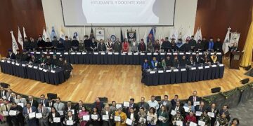 La educación debe ser permanente, incluyente, digital y profundamente humana, coinciden en premios ALPES