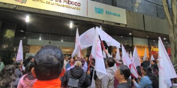 Antorchistas de Azcapotzalco exigen restablecimiento del suministro de agua potable