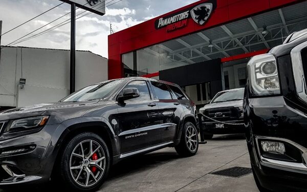 Miles de tractocamiones seminuevos se venden cada año en México sin estándares de precio