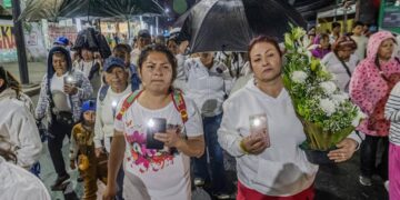 Antorchismo exige justicia y un Metro seguro en multitudinaria procesión por víctimas de la Línea 12
