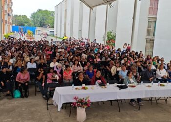 Madres trabajadoras merecen una vida digna, Gloria Brito en festejo por el Día de las Madres en Azcapotzalco