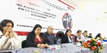 Ante la crisis del capitalismo, Gloria Brito llama al magisterio antorchista a formar pensamiento crítico en las nuevas generaciones