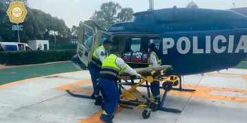 Helicóptero traslada de emergencia a un electrocutado en Coyoacán