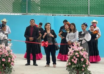 Reconocen el trabajo y la excelencia educativa de la secundaria Antorchista en la GAM, con importante apoyo educativo