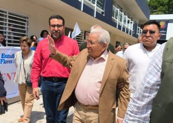 Aquiles Córdova inaugura auditorio en honor a Tlacaélel calzada Valdez