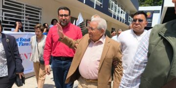 Aquiles Córdova inaugura auditorio en honor a Tlacaélel calzada Valdez