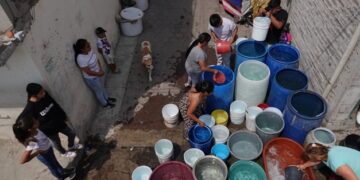 Llama Gloria Brito a priorizar las necesidades del pueblo sobre los intereses del gran capital