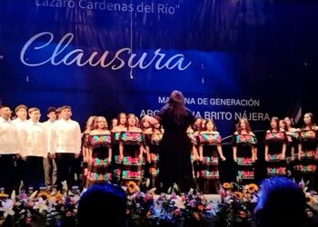«Es la hora de los pueblos»: Egresa nueva generación de la preparatoria Lázaro Cárdenas de Cuautitlán Izcall i
