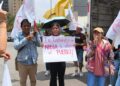 Con cadena humana, antorchistas denuncian prepotencia de secretario particular de la alcaldesa de Xochimilco