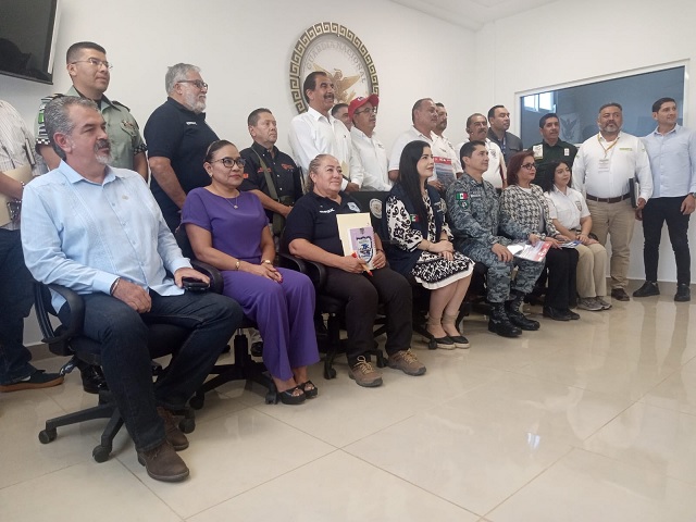 Instruye Gobierno Federal a la Guardia Nacional brinde todo el apoyo a los transportistas en carretera