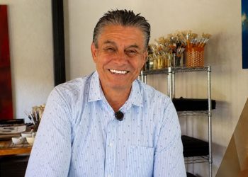 Después de 50 años de pintar, José Luis Bustamante cambia el lenguaje