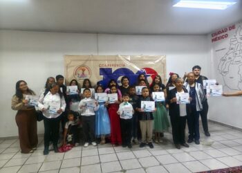Con versos, declamadores antorchistas de la CDMX celebran el legado de Fidel Castro
