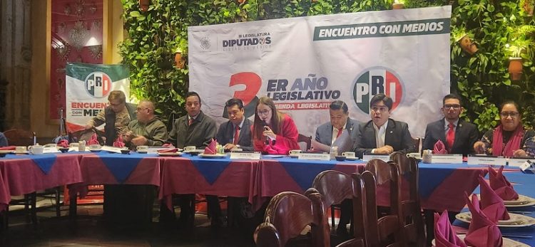 PRI perfila alianza con el PAN y acusa a MC de ser “Morena de closet” en las elecciones de 2027