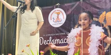 Más de cien voces hacen vibrar la CDMX con la poesía revolucionaria de Centroamérica y El Caribe