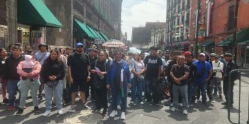 Comerciantes del Centro Histórico muestran su apoyo a Claudia Sheinbaum por su segundo informe de gobierno